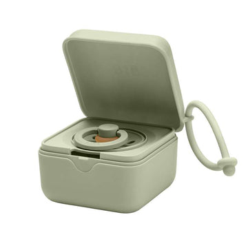 BIBS Accessories Pacifier Box - Nappbox med Plats för 3 Nappar - Sage