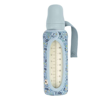 BIBS Flaska - Ärmskydd för Sutteflaska - Stor - 225 ml. - Kamomillgräsmatta/Babyblå 