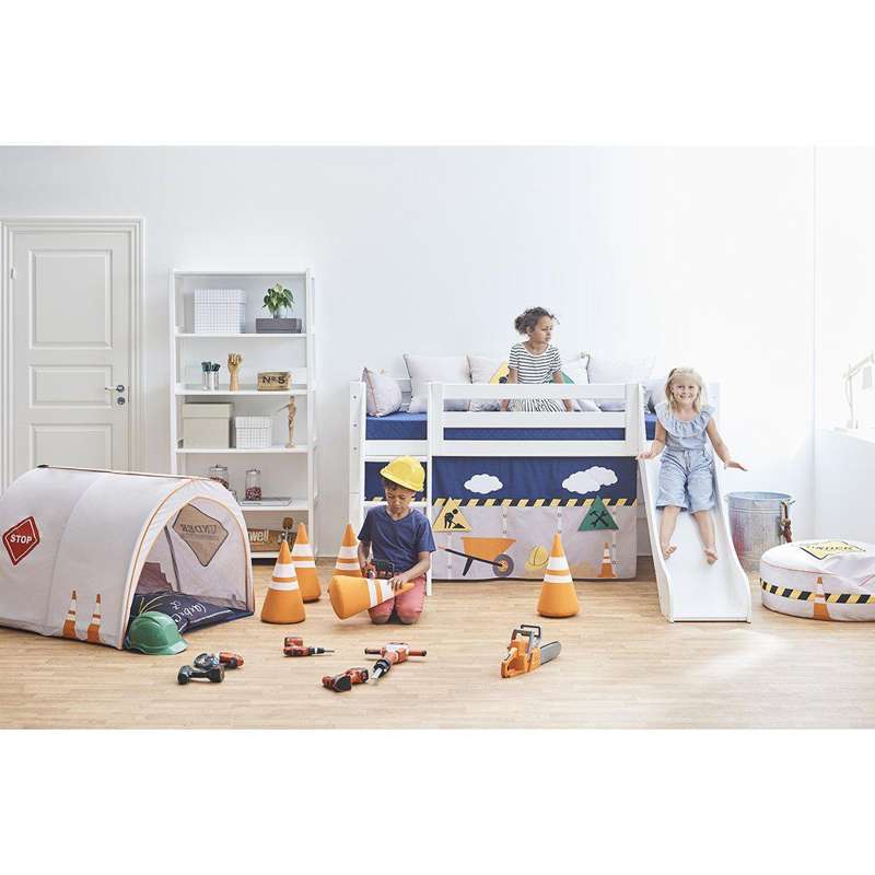 Hoppekids ECO Luxury - Halvhøj Seng m. Rutsjebane - 90x200 cm. - Skrå Stige - Fleksibel Indlægsbund - Hvid