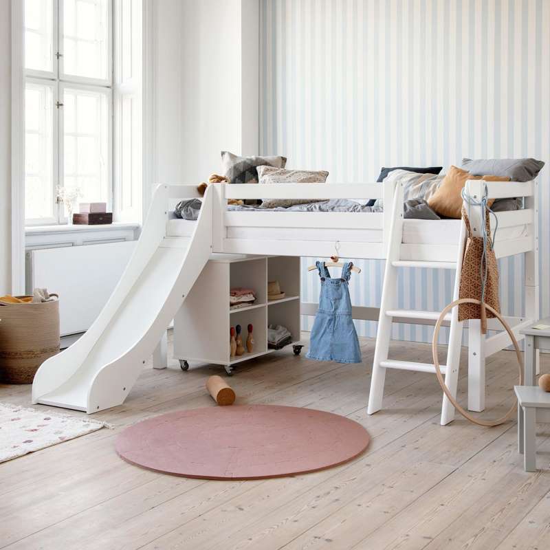 Hoppekids ECO Luxury - Halvhøj Seng m. Rutsjebane - Skrå Stige - Flere Størrelser - Hvid